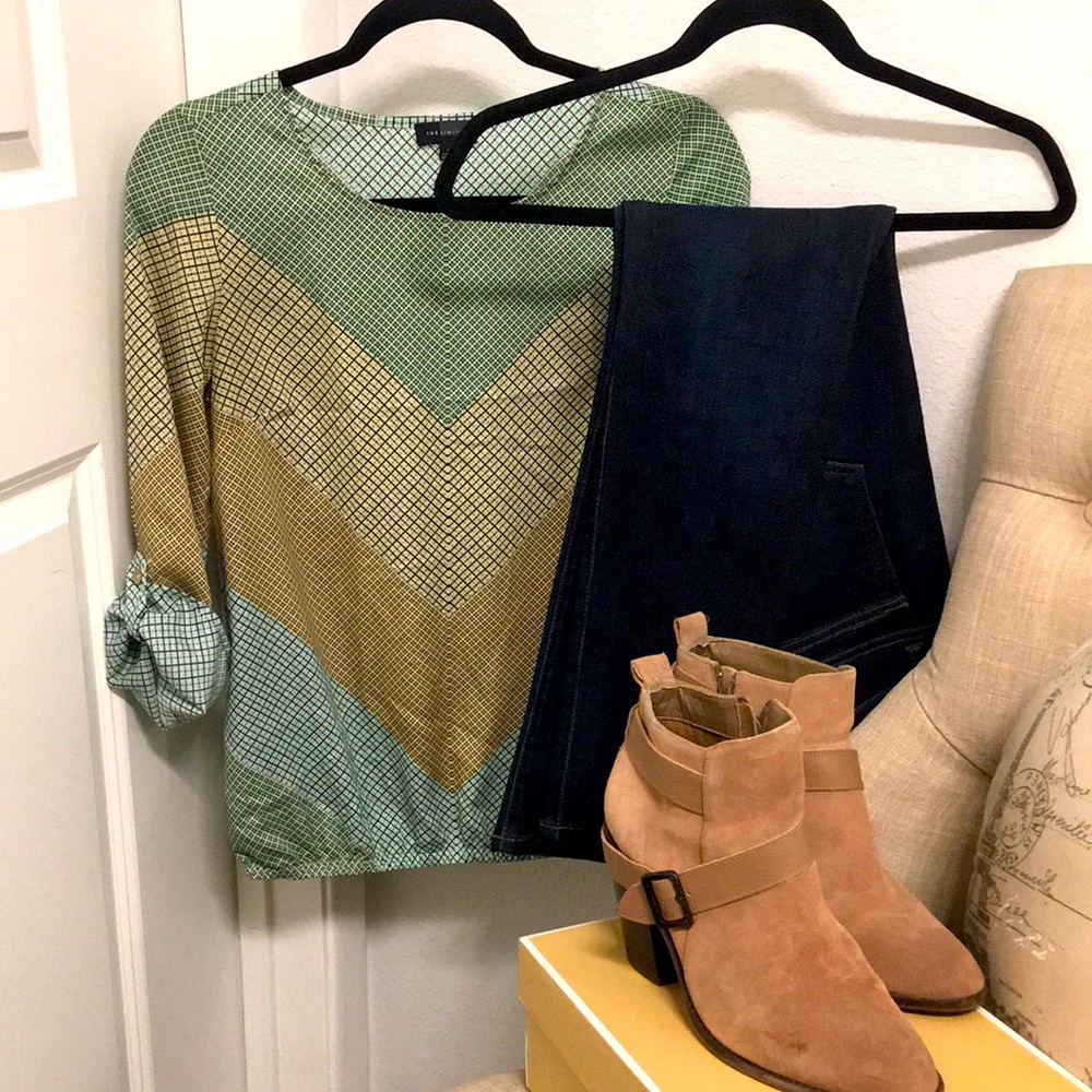 Moving Sale 🚗 - The Limited Relaxed Fit, Convertible Sleeve Top, XS